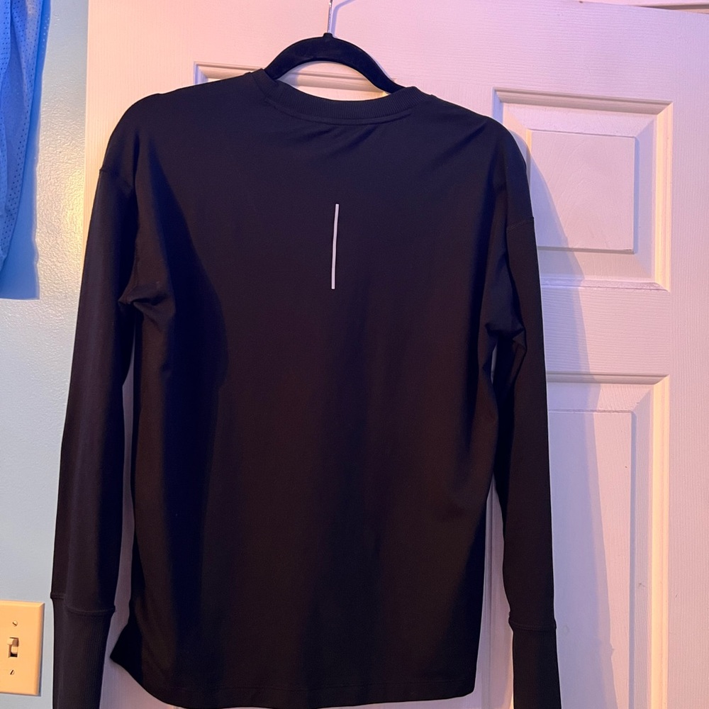 Nike Black Performance Top For Active Lifestyle - image 3